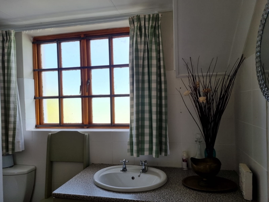 3 Bedroom Property for Sale in Heuningkloof Western Cape